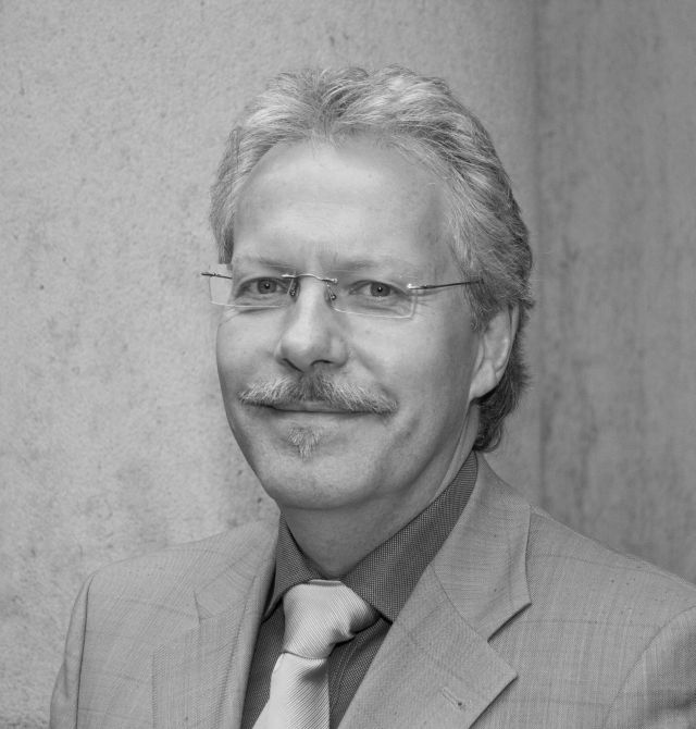 Hillebrand_sw_Daehne